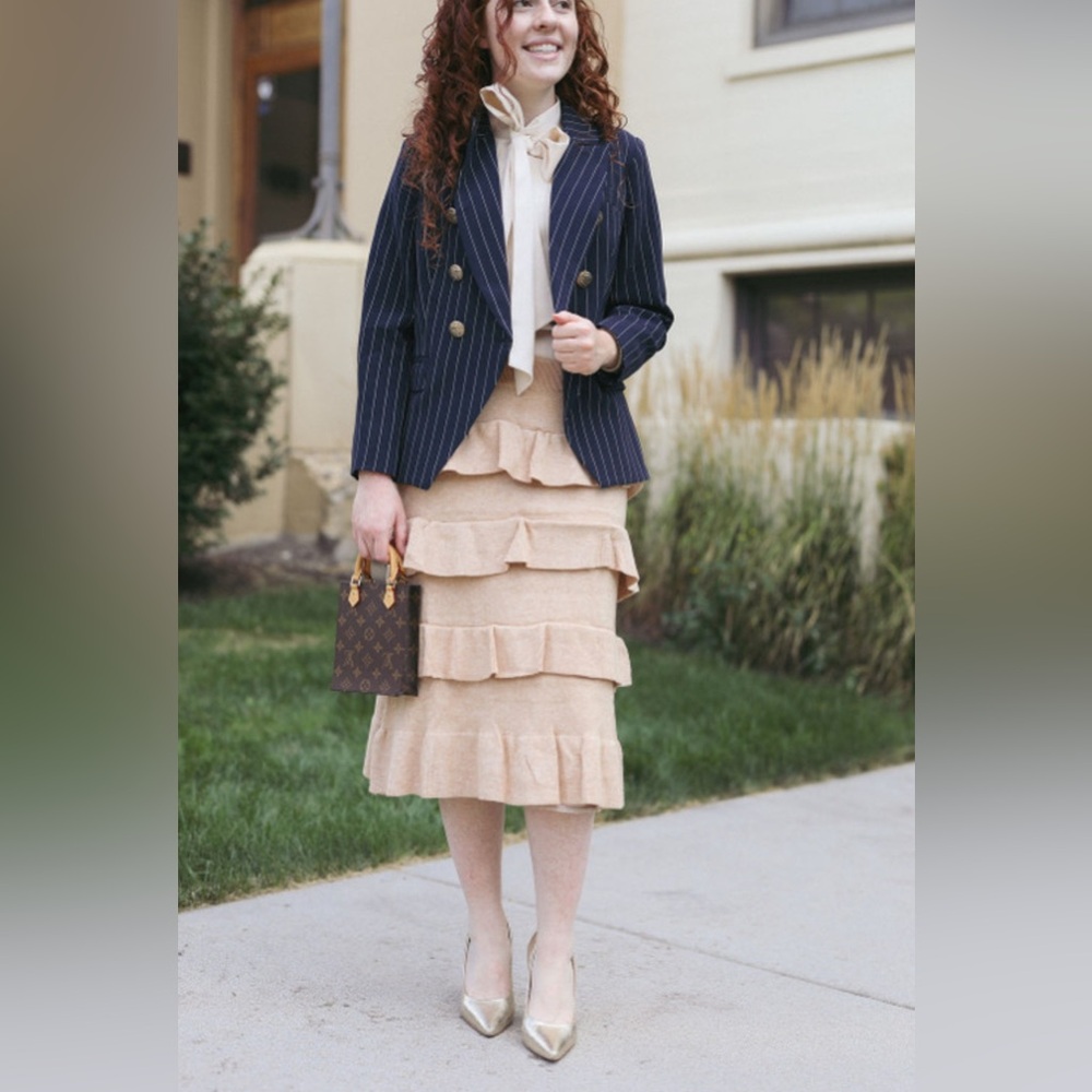 Dainty Jewells A Darling Day Sweater Skirt NWT Size Medium Ruffle Layer Beige - Picture 3 of 6